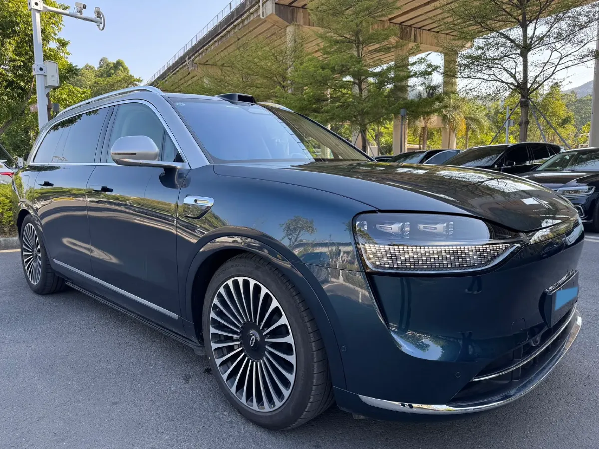 2025 AITO AITO M9 REEV 160HP REEV 52KWH,autocango,china used car exporter,china ev exporter,chinese used car exporter,chinese used ev exporter