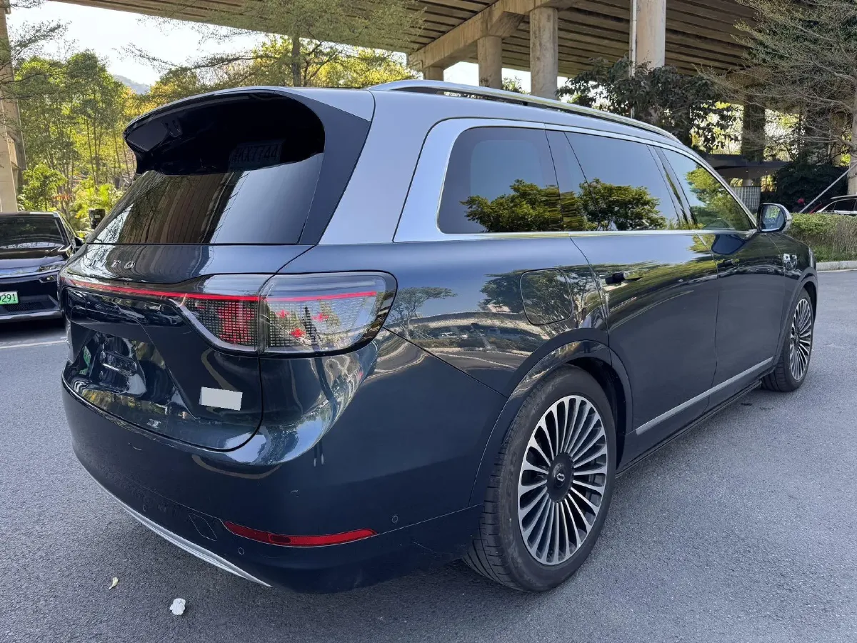 2025 AITO AITO M9 REEV 160HP REEV 52KWH,autocango,china used car exporter,china ev exporter,chinese used car exporter,chinese used ev exporter