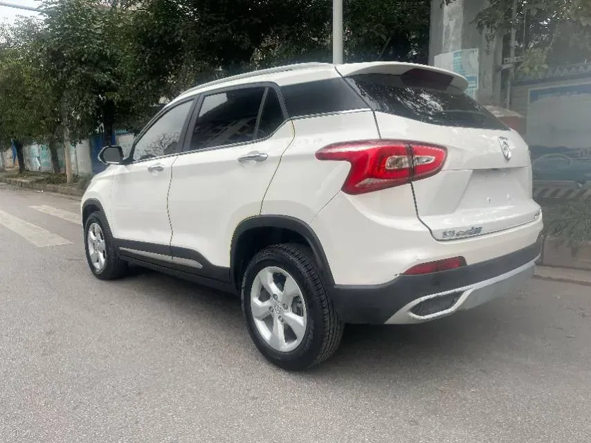 2017 BaoJun 310W 1.5L 105HP L4 6MT,autocango,china used car exporter,china ev exporter,chinese used car exporter,chinese used ev exporter
