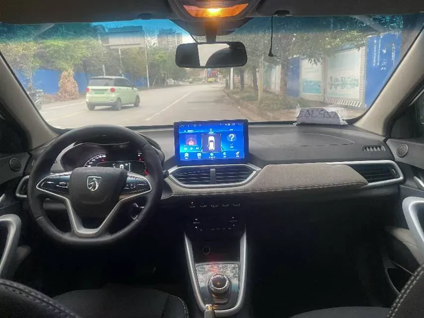 2017 BaoJun 310W 1.5L 105HP L4 6MT,autocango,china used car exporter,china ev exporter,chinese used car exporter,chinese used ev exporter