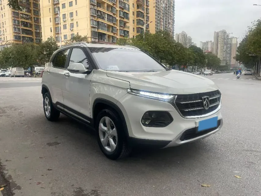 2017 BaoJun 310W 1.5L 105HP L4 6MT,autocango,china used car exporter,china ev exporter,chinese used car exporter,chinese used ev exporter