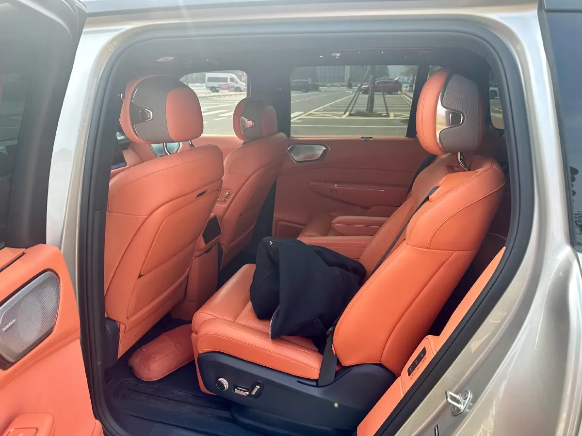 2025 LYNK&CO 900 1.5T 190HP L4 3DHT PHEV 43.3KWH,autocango,china used car exporter,china ev exporter,chinese used car exporter,chinese used ev exporter