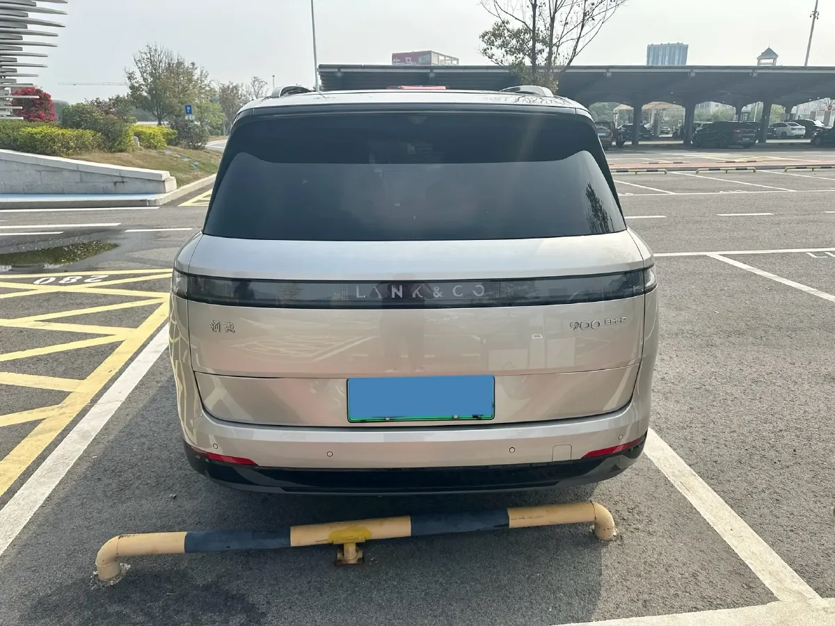 2025 LYNK&CO 900 1.5T 190HP L4 3DHT PHEV 43.3KWH,autocango,china used car exporter,china ev exporter,chinese used car exporter,chinese used ev exporter