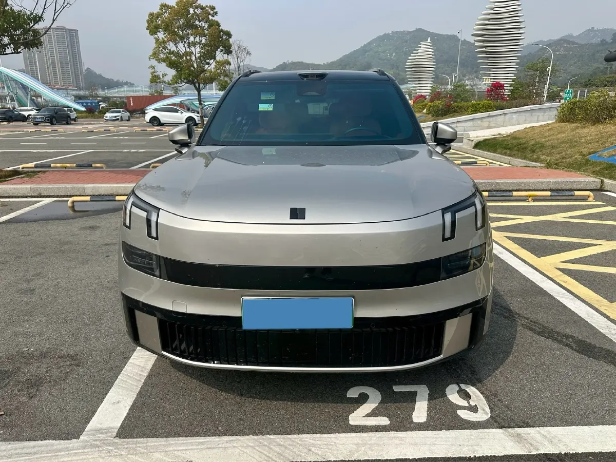 2025 LYNK&CO 900 1.5T 190HP L4 3DHT PHEV 43.3KWH,autocango,china used car exporter,china ev exporter,chinese used car exporter,chinese used ev exporter