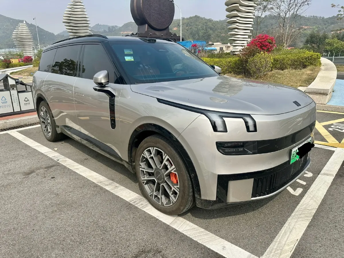 2025 LYNK&CO 900 1.5T 190HP L4 3DHT PHEV 43.3KWH,autocango,china used car exporter,china ev exporter,chinese used car exporter,chinese used ev exporter