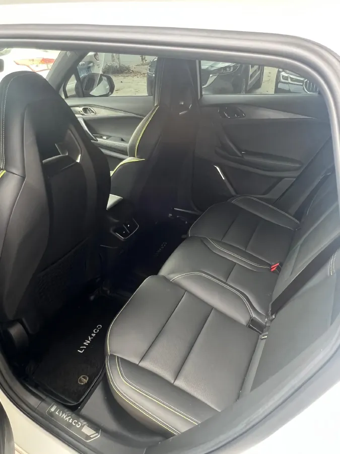 2023 LYNK&CO 06 1.5T 181HP L4 7DCT,autocango,china used car exporter,china ev exporter,chinese used car exporter,chinese used ev exporter