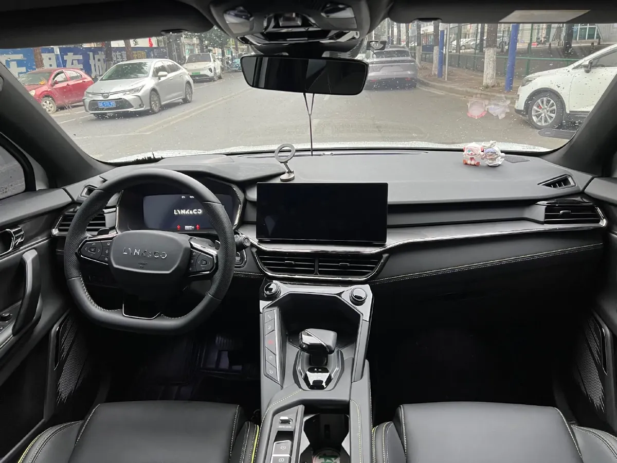 2023 LYNK&CO 06 1.5T 181HP L4 7DCT,autocango,china used car exporter,china ev exporter,chinese used car exporter,chinese used ev exporter