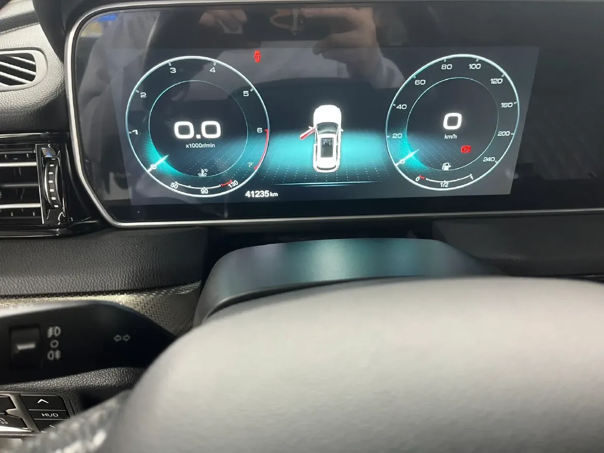 2022 HongQi HS5 2.0T 224HP L4 6AT,autocango,china used car exporter,china ev exporter,chinese used car exporter,chinese used ev exporter