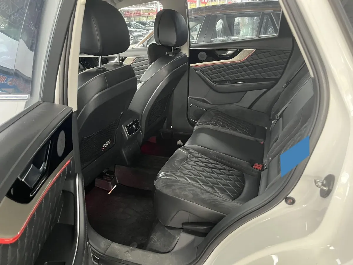 2022 HongQi HS5 2.0T 224HP L4 6AT,autocango,china used car exporter,china ev exporter,chinese used car exporter,chinese used ev exporter