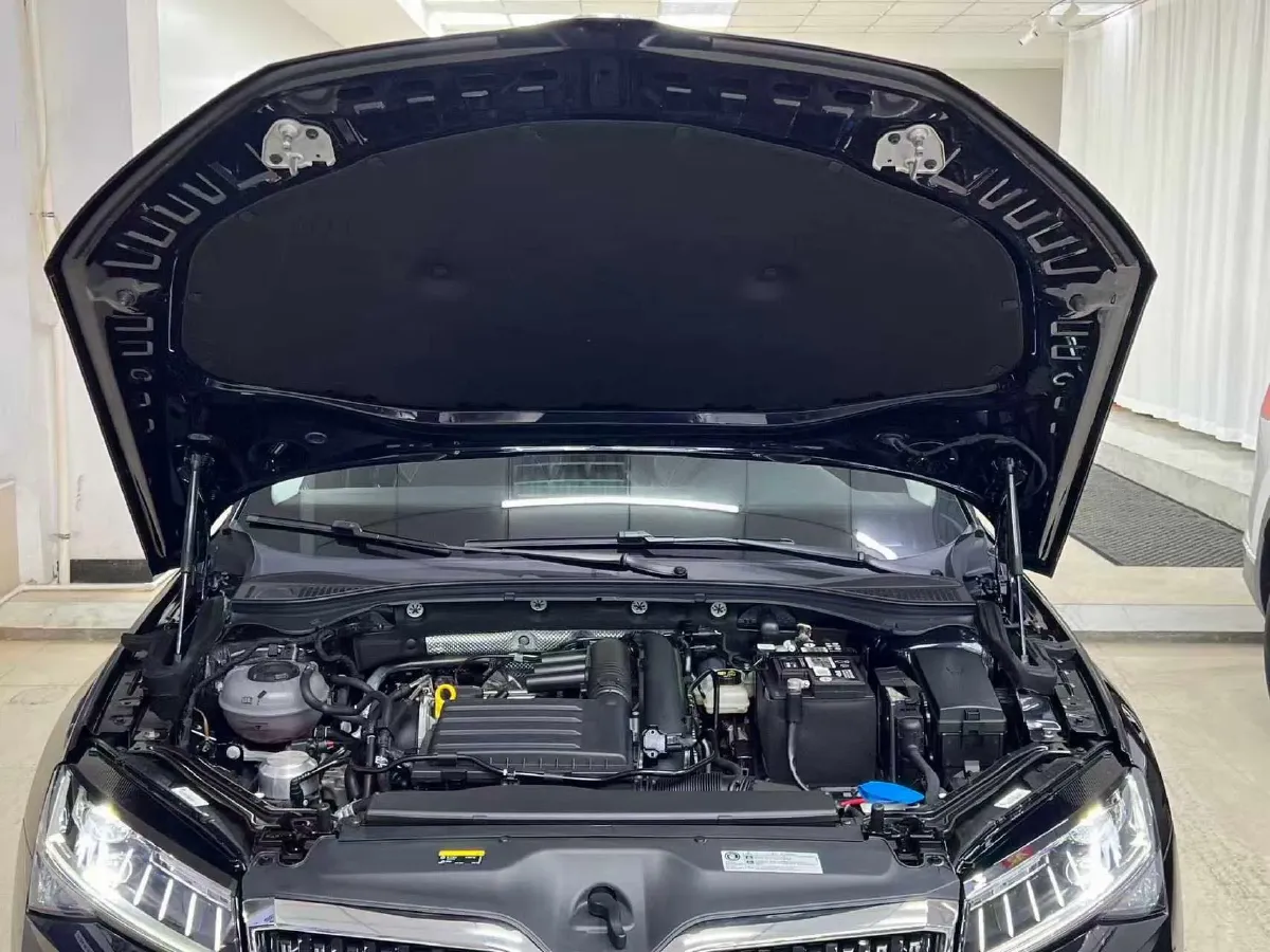 2024 Skoda Superb 1.4T 150HP L4 7DCT,autocango,china used car exporter,china ev exporter,chinese used car exporter,chinese used ev exporter