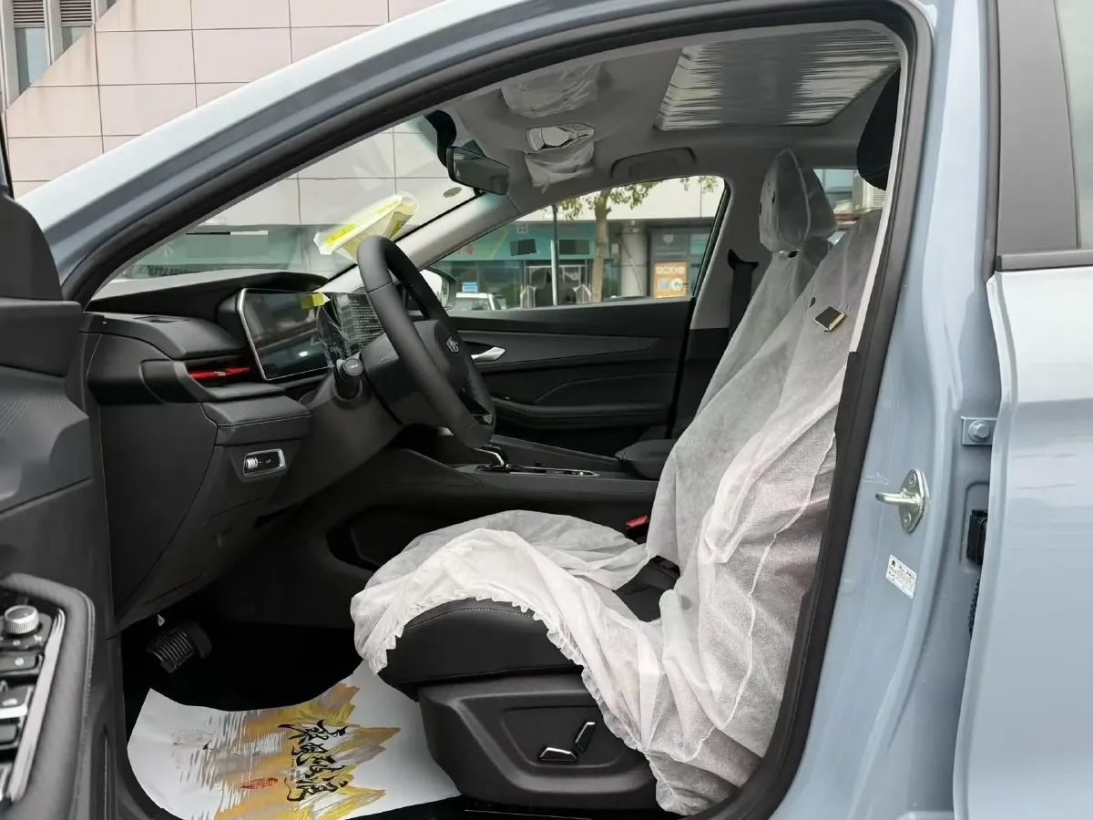 2024 Geely Binray 1.5T 181HP L4 7DCT,autocango,china used car exporter,china ev exporter,chinese used car exporter,chinese used ev exporter