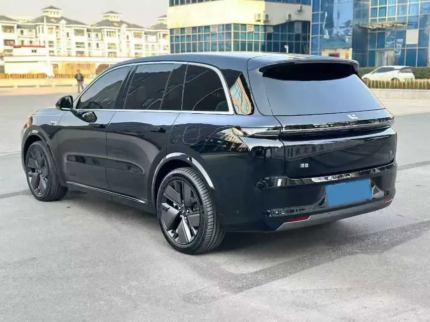 2025 Li L8 Range Extended 154HP REEV,autocango,china used car exporter,china ev exporter,chinese used car exporter,chinese used ev exporter
