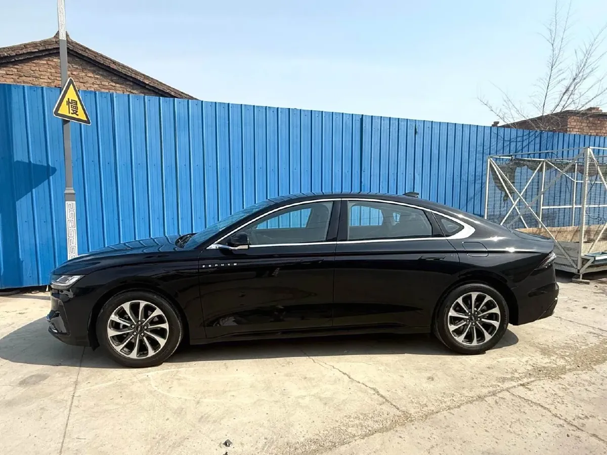 2025 Lincoln Z 2.0T 261HP L4 8AT,autocango,china used car exporter,china ev exporter,chinese used car exporter,chinese used ev exporter