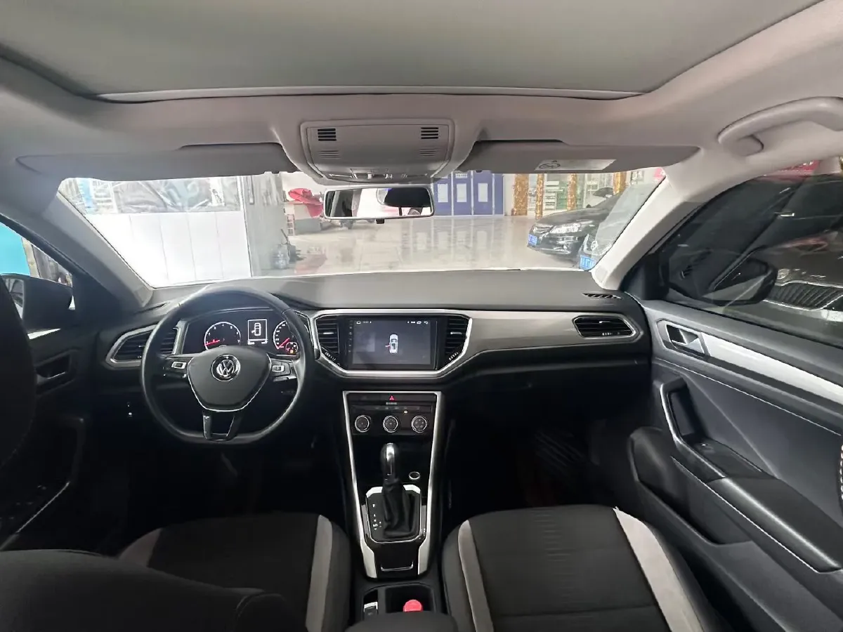2021 Volkswagen T-Roc 1.4T 150HP L4 7DCT,autocango,china used car exporter,china ev exporter,chinese used car exporter,chinese used ev exporter