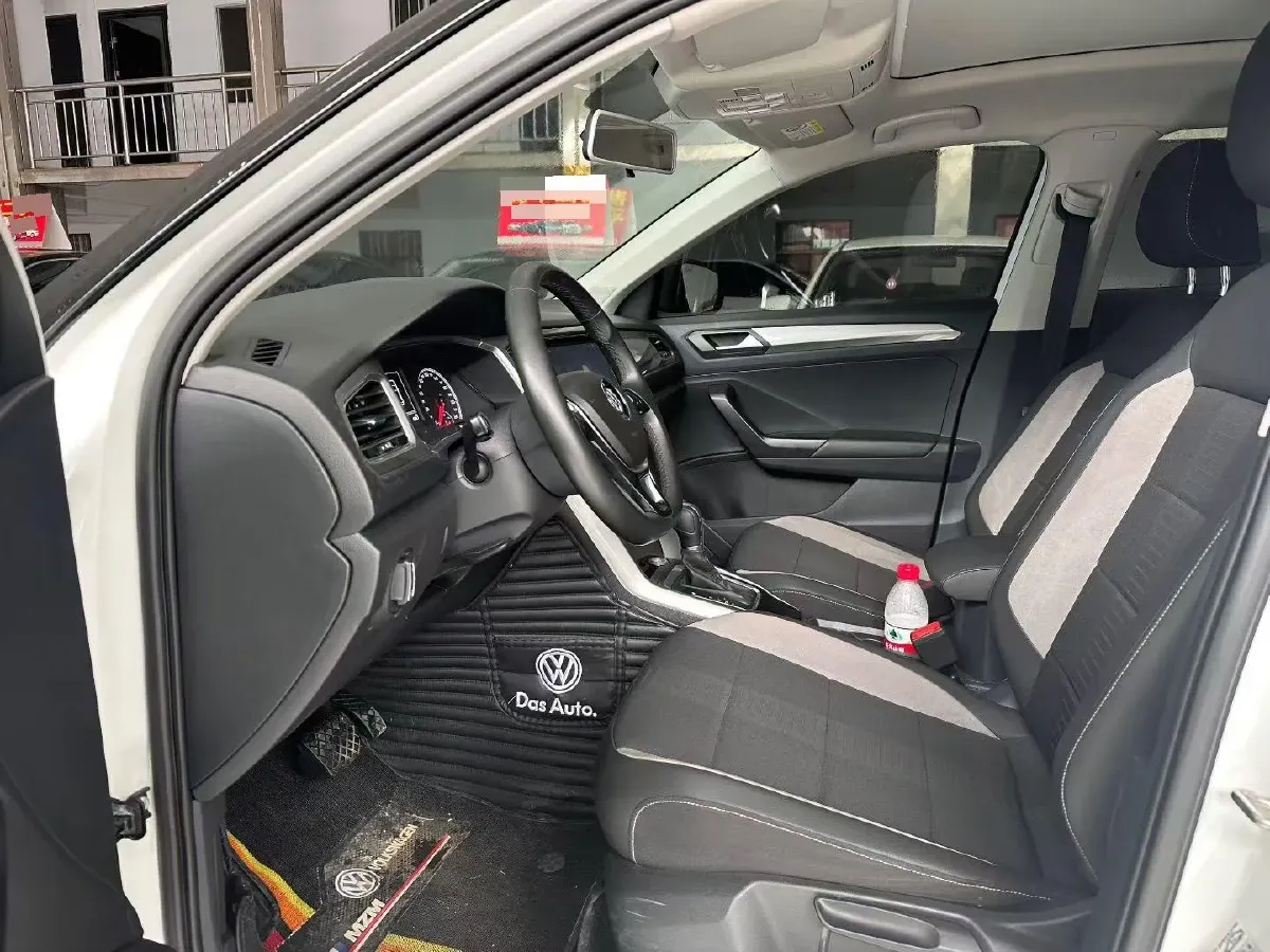 2021 Volkswagen T-Roc 1.4T 150HP L4 7DCT,autocango,china used car exporter,china ev exporter,chinese used car exporter,chinese used ev exporter