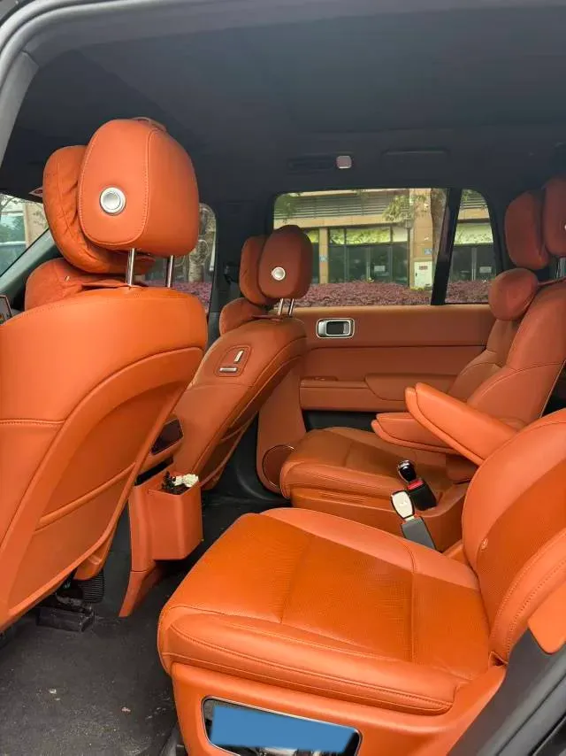 2025 Li L8 Range Extended 154HP REEV,autocango,china used car exporter,china ev exporter,chinese used car exporter,chinese used ev exporter