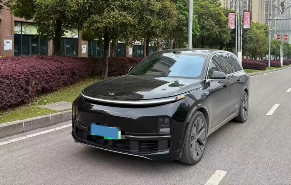 2025 Li L8 Range Extended 154HP REEV,autocango,china used car exporter,china ev exporter,chinese used car exporter,chinese used ev exporter