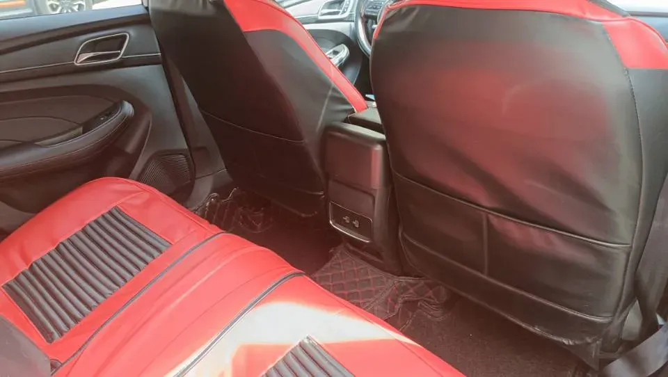 2019 Roewe i5 1.5T 169HP L4 7DCT,autocango,china used car exporter,china ev exporter,chinese used car exporter,chinese used ev exporter