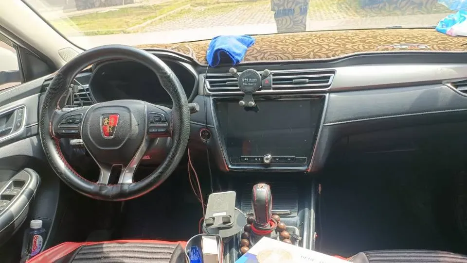 2019 Roewe i5 1.5T 169HP L4 7DCT,autocango,china used car exporter,china ev exporter,chinese used car exporter,chinese used ev exporter