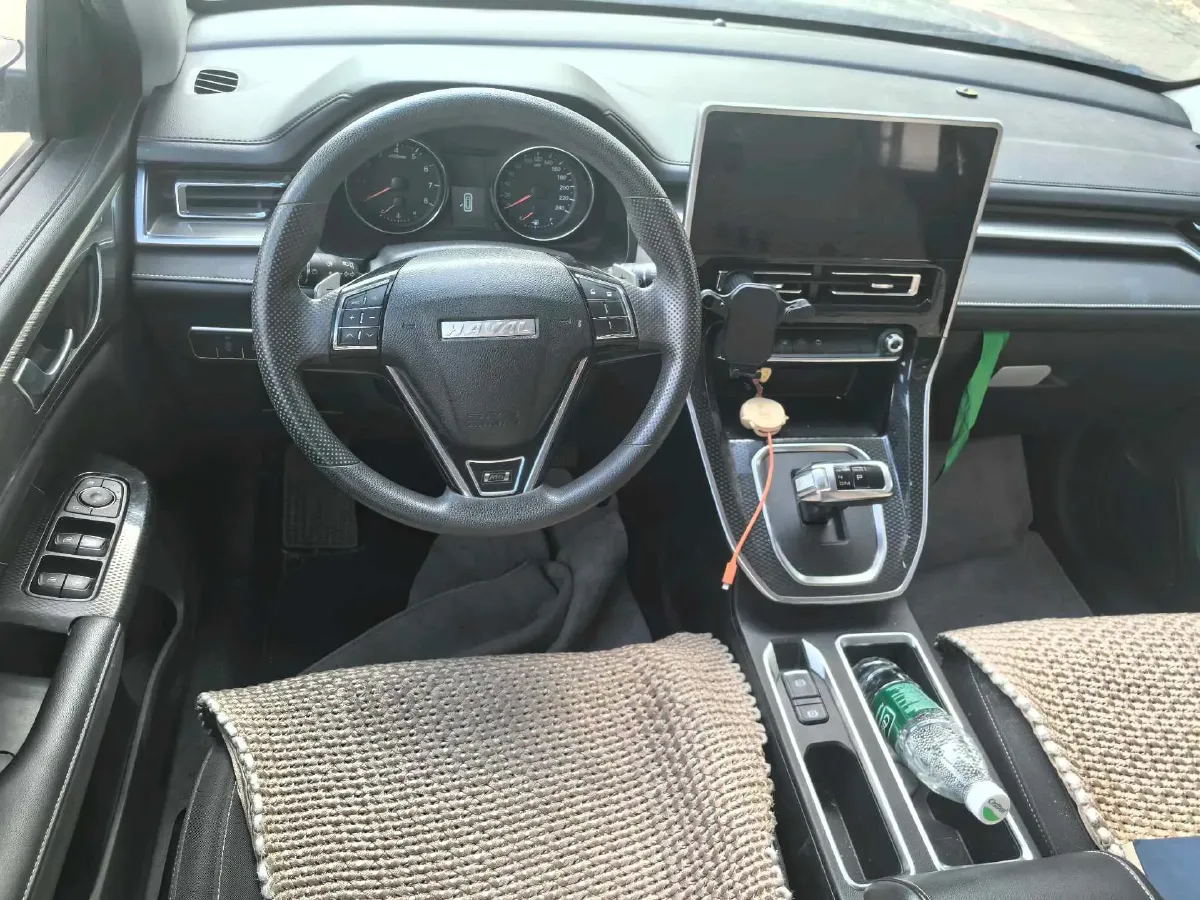 2021 Haval M6 1.5T 150HP L4 7DCT,autocango,china used car exporter,china ev exporter,chinese used car exporter,chinese used ev exporter