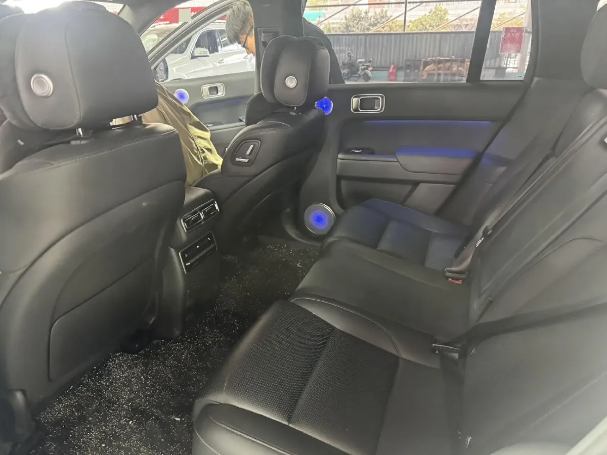 2023 Li L7 Range Extended 154HP REEV 40.9KWH,autocango,china used car exporter,china ev exporter,chinese used car exporter,chinese used ev exporter