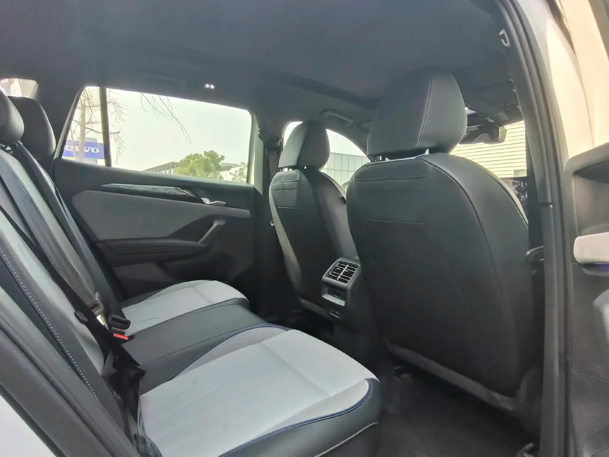 2025 Volkswagen Tayron 2.0T 220HP L4 7DCT,autocango,china used car exporter,china ev exporter,chinese used car exporter,chinese used ev exporter