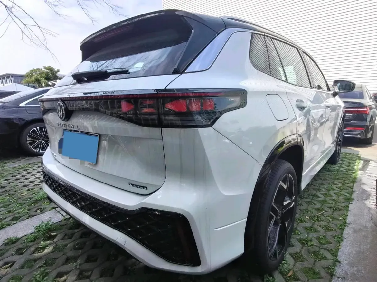 2025 Volkswagen Tayron 2.0T 220HP L4 7DCT,autocango,china used car exporter,china ev exporter,chinese used car exporter,chinese used ev exporter