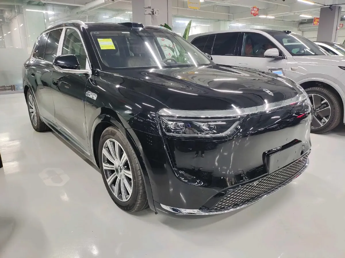 2025 AITO AITO M8 REEV 160HP REEV 53.4KWH,autocango,china used car exporter,china ev exporter,chinese used car exporter,chinese used ev exporter