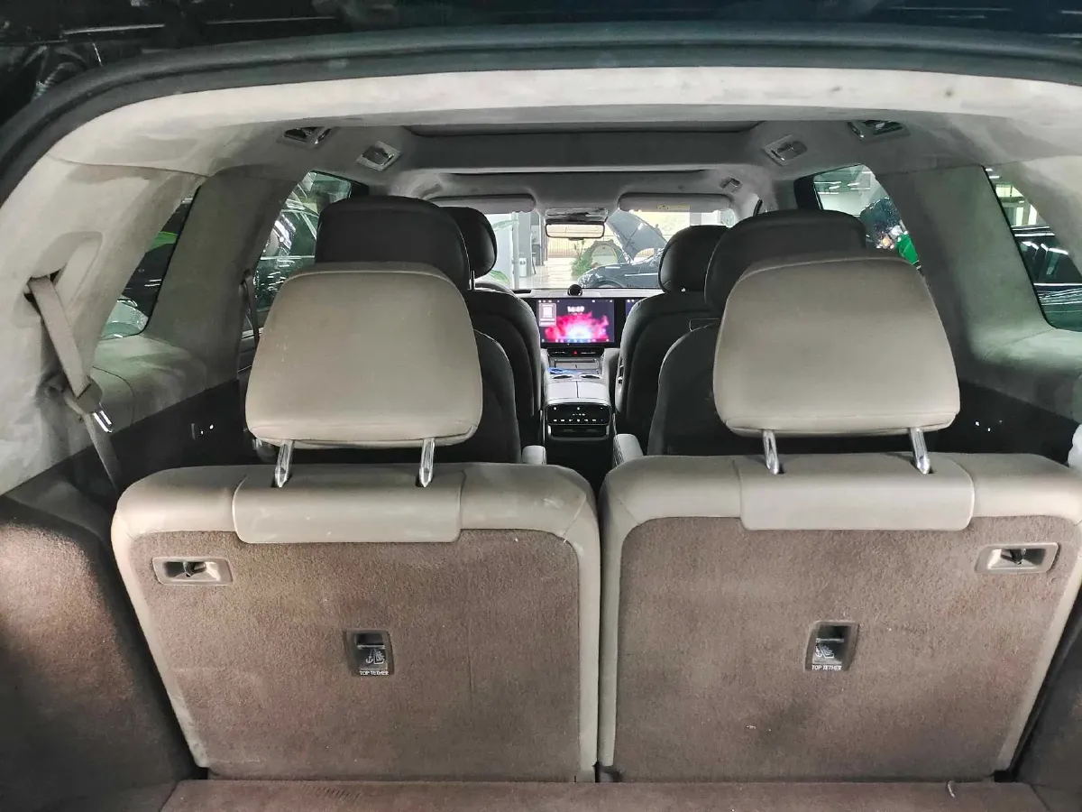 2025 AITO AITO M8 REEV 160HP REEV 53.4KWH,autocango,china used car exporter,china ev exporter,chinese used car exporter,chinese used ev exporter