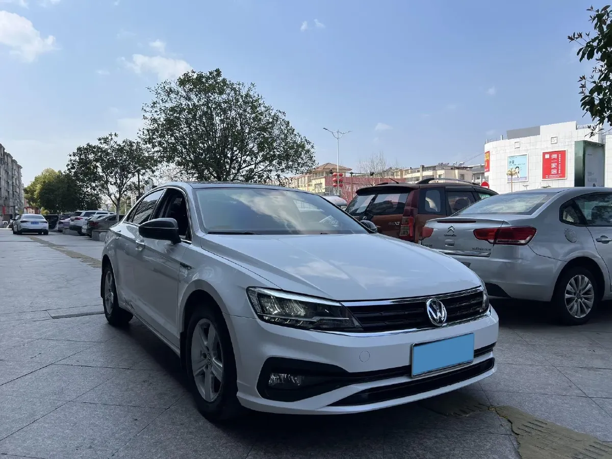2019 Volkswagen T-Cross 1.4T 150HP L4 7DCT,autocango,china used car exporter,china ev exporter,chinese used car exporter,chinese used ev exporter