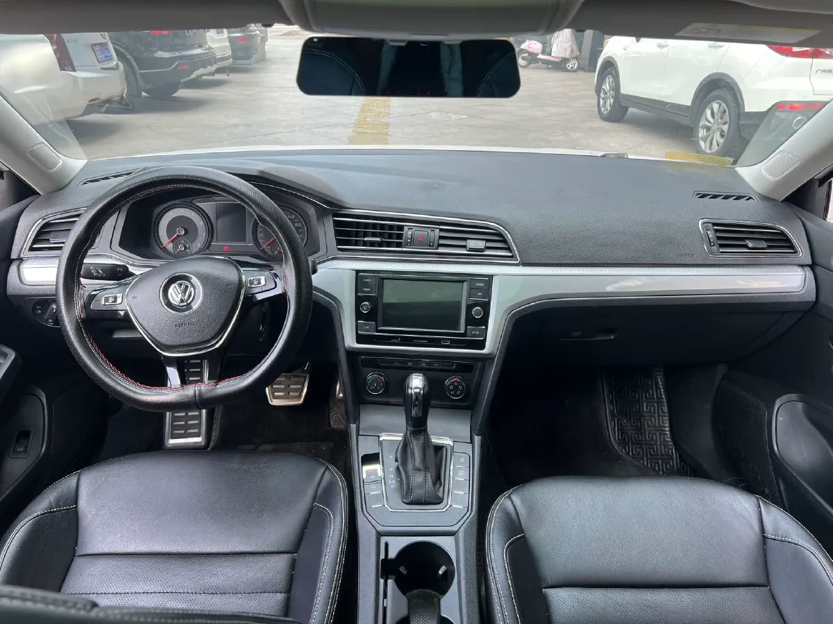 2019 Volkswagen T-Cross 1.4T 150HP L4 7DCT,autocango,china used car exporter,china ev exporter,chinese used car exporter,chinese used ev exporter