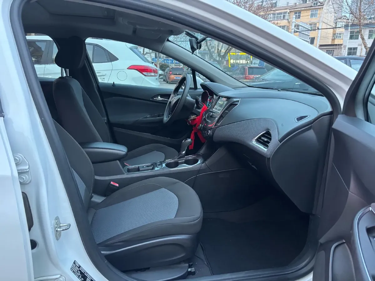 2018 Chevrolet Cruze 1.5L 114HP L4 6AT,autocango,china used car exporter,china ev exporter,chinese used car exporter,chinese used ev exporter