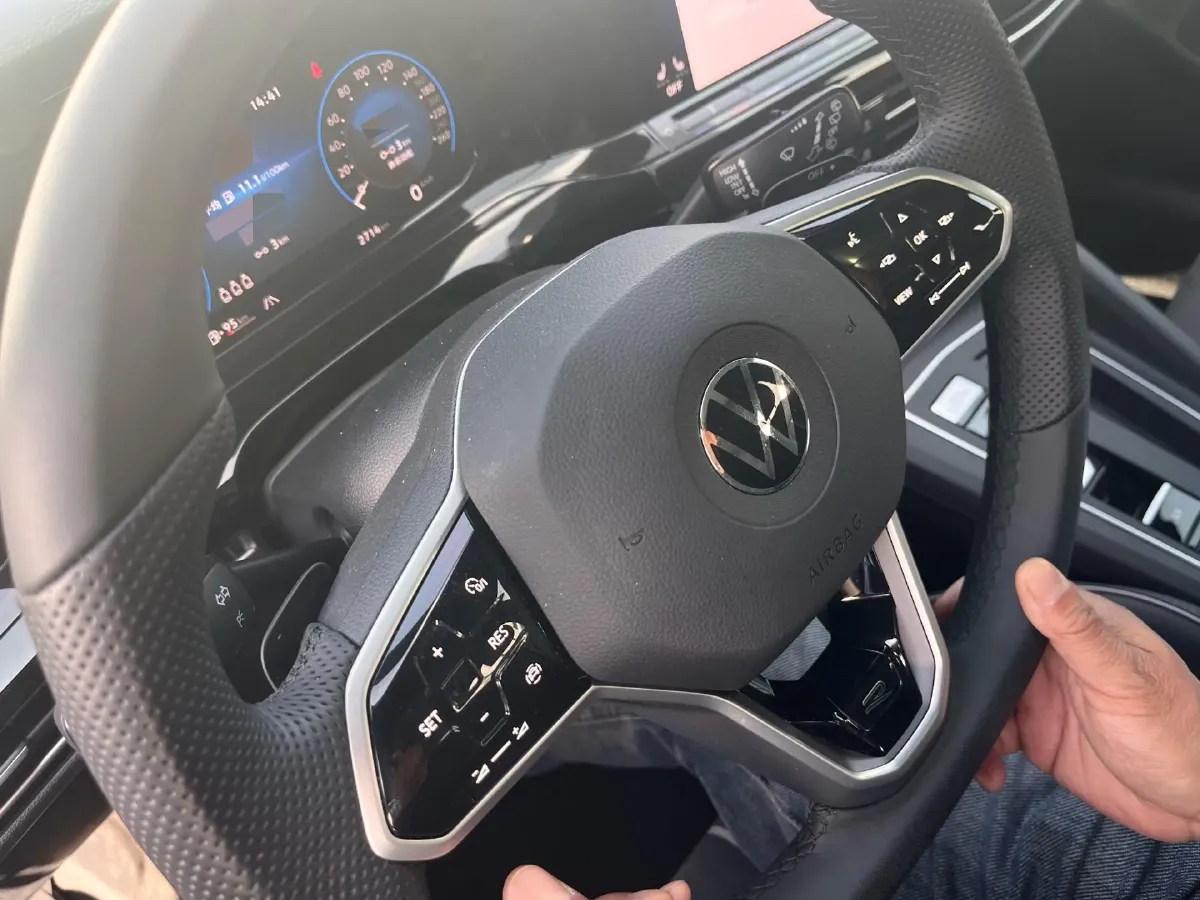 2023 Volkswagen Golf 1.4T 150HP L4 7DCT,autocango,china used car exporter,china ev exporter,chinese used car exporter,chinese used ev exporter