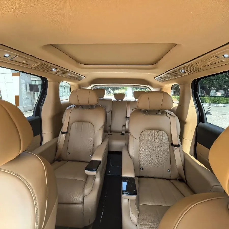 2025 Voyah Dream 1.5T 150HP L4 PHEV 41.7KWH,autocango,china used car exporter,china ev exporter,chinese used car exporter,chinese used ev exporter