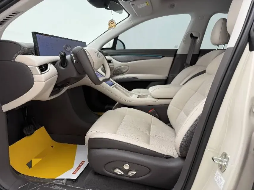 2025 IM LS6 BEV 75KWH,autocango,china used car exporter,china ev exporter,chinese used car exporter,chinese used ev exporter