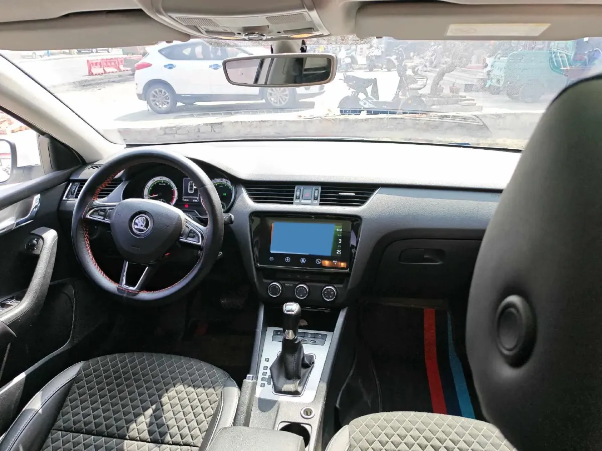 2019 Skoda Octavia 1.5L 116HP L4 6AT,autocango,china used car exporter,china ev exporter,chinese used car exporter,chinese used ev exporter