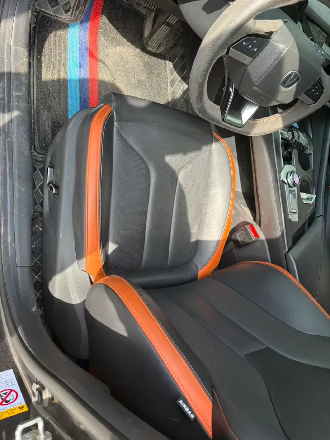 2023 ChangAn UNI-V 1.5T 188HP L4 7DCT,autocango,china used car exporter,china ev exporter,chinese used car exporter,chinese used ev exporter