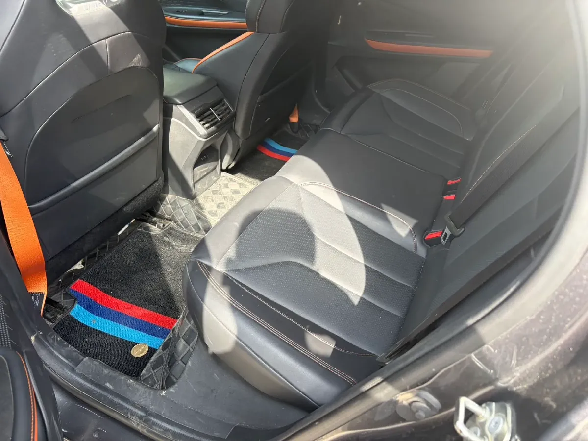 2023 ChangAn UNI-V 1.5T 188HP L4 7DCT,autocango,china used car exporter,china ev exporter,chinese used car exporter,chinese used ev exporter