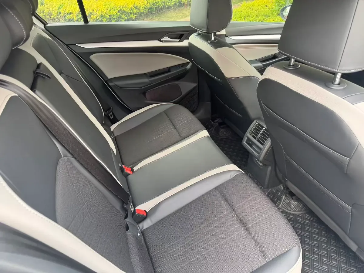 2021 Volkswagen Golf 1.4T 150HP L4 7DCT,autocango,china used car exporter,china ev exporter,chinese used car exporter,chinese used ev exporter