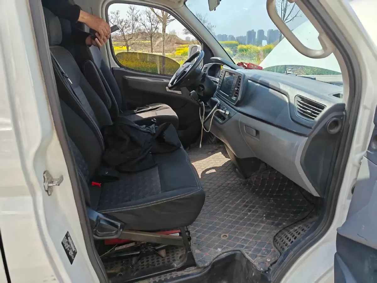 2021 MAXUS T70 2.0T 214HP L4 6MT,autocango,china used car exporter,china ev exporter,chinese used car exporter,chinese used ev exporter