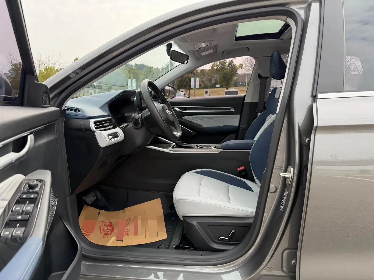 2022 Geely Emgrand 1.5L 114HP L4 CVT,autocango,china used car exporter,china ev exporter,chinese used car exporter,chinese used ev exporter