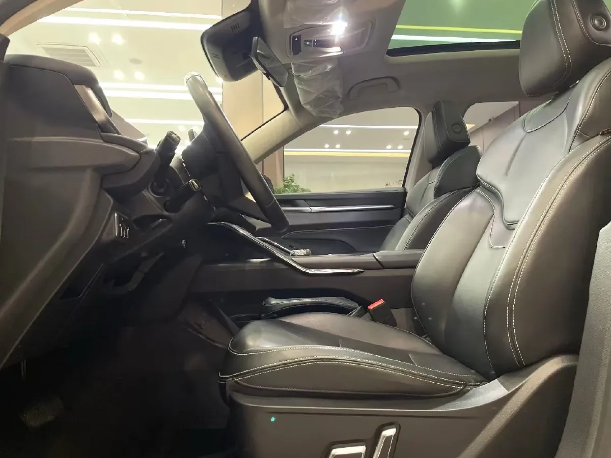 2022 Haval H6 1.5T 154HP L4 2DHT Hybrid 1.7KWH,autocango,china used car exporter,china ev exporter,chinese used car exporter,chinese used ev exporter