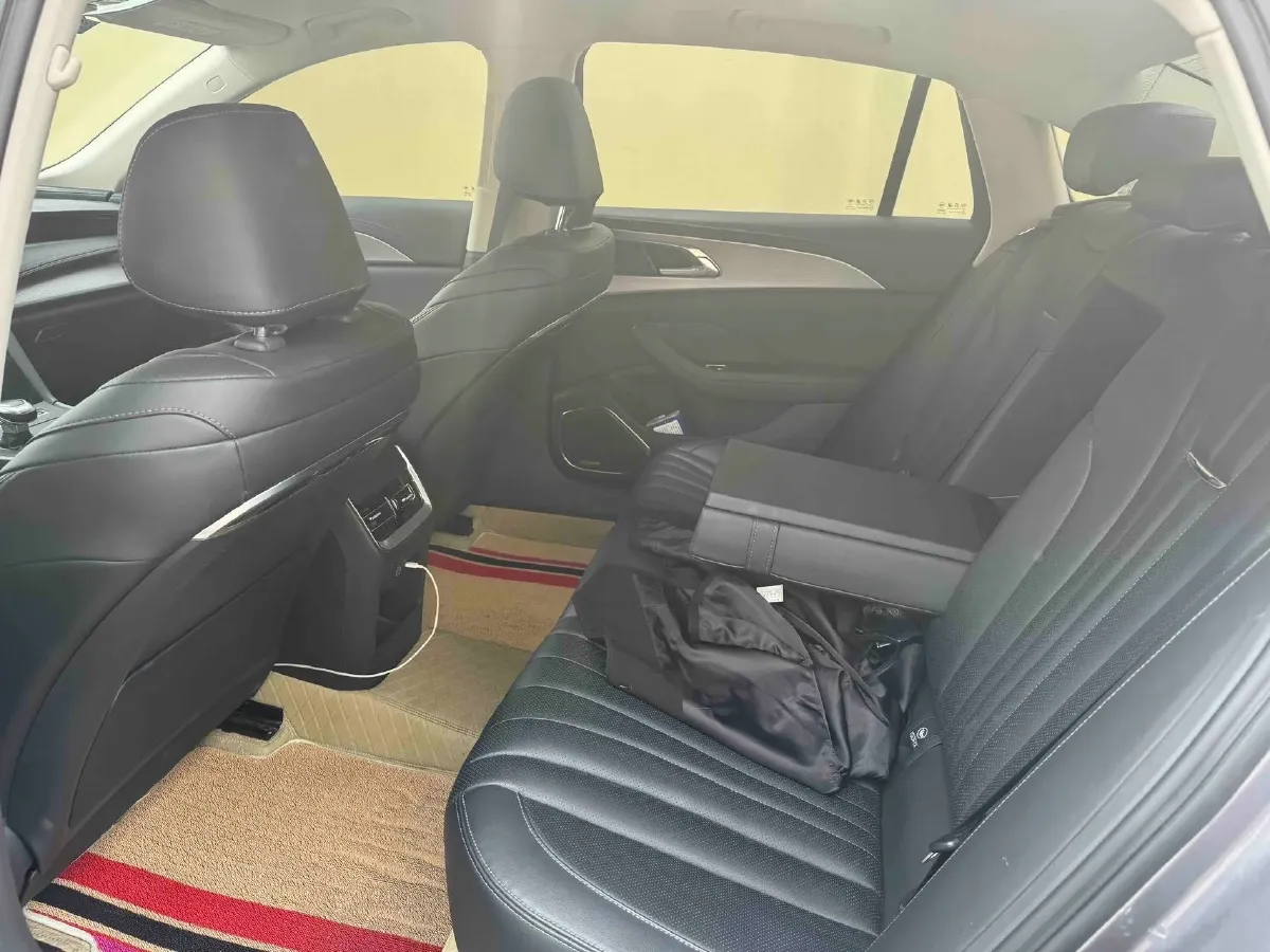 2023 HongQi H5 1.5T 169HP L4 7DCT,autocango,china used car exporter,china ev exporter,chinese used car exporter,chinese used ev exporter