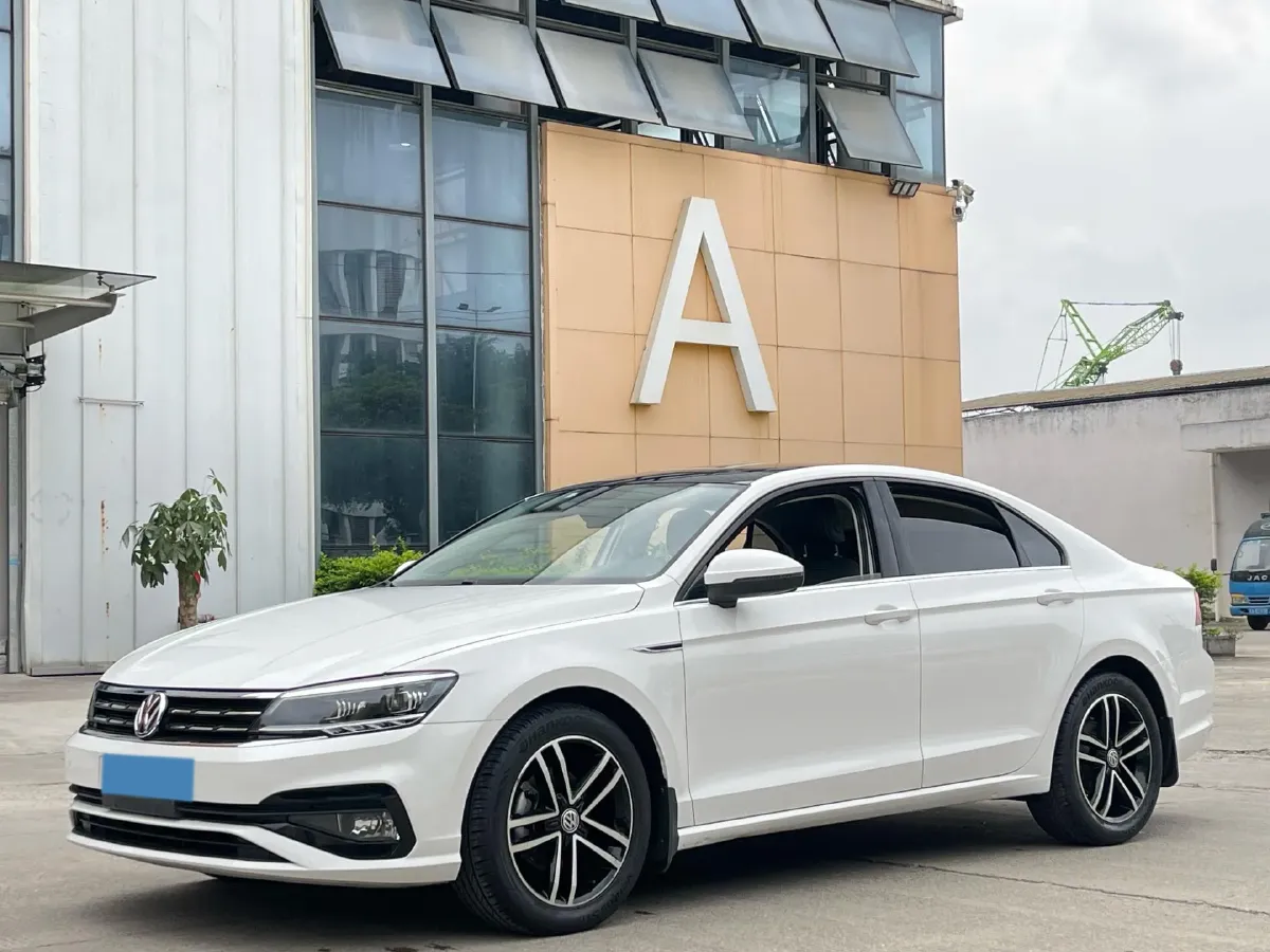 2019 Volkswagen Passat 1.4T 150HP L4 7DCT,autocango,china used car exporter,china ev exporter,chinese used car exporter,chinese used ev exporter