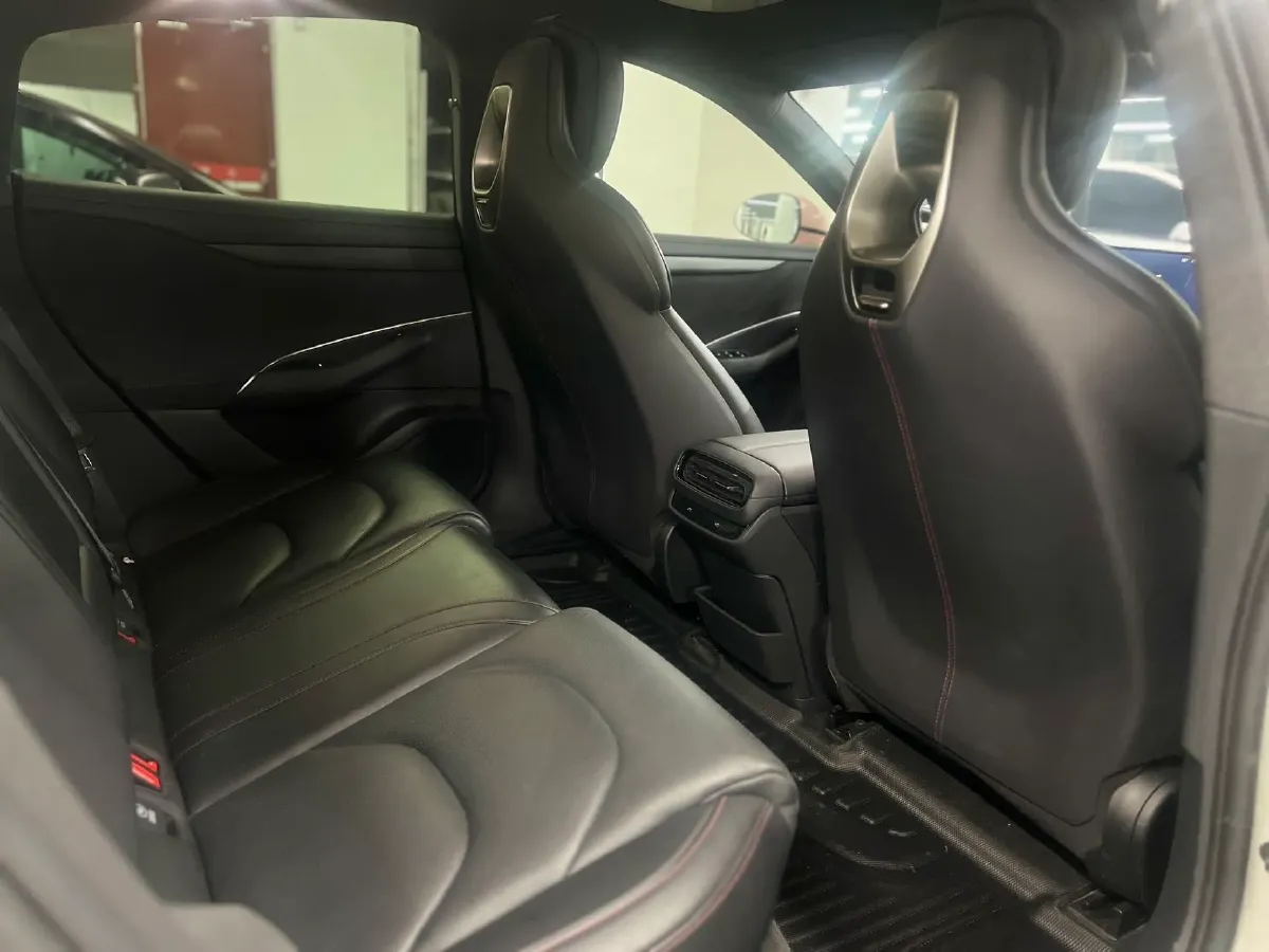 2024 MI SU7 BEV 94.3KWH,autocango,china used car exporter,china ev exporter,chinese used car exporter,chinese used ev exporter