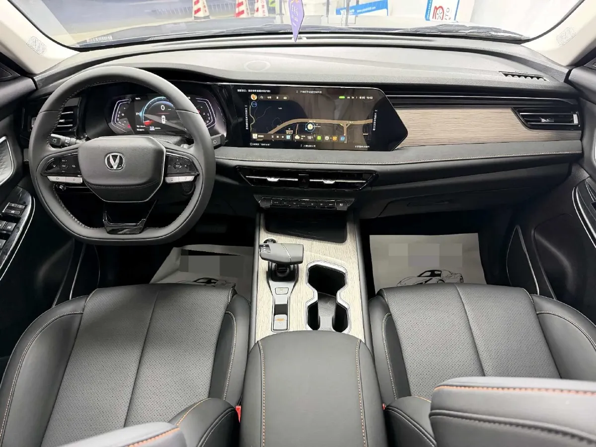 2025 ChangAn CS75 1.5T 188HP L4 7DCT,autocango,china used car exporter,china ev exporter,chinese used car exporter,chinese used ev exporter