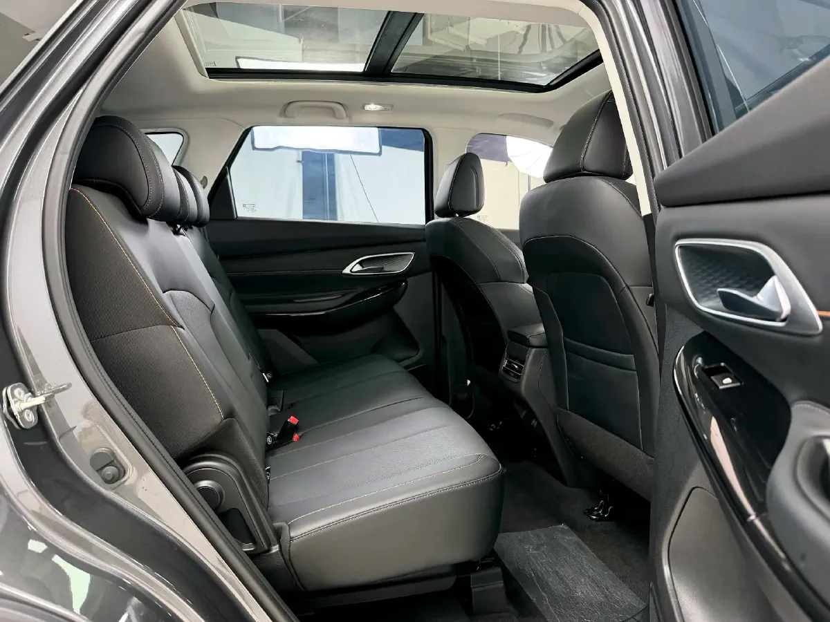 2025 ChangAn CS75 1.5T 188HP L4 7DCT,autocango,china used car exporter,china ev exporter,chinese used car exporter,chinese used ev exporter