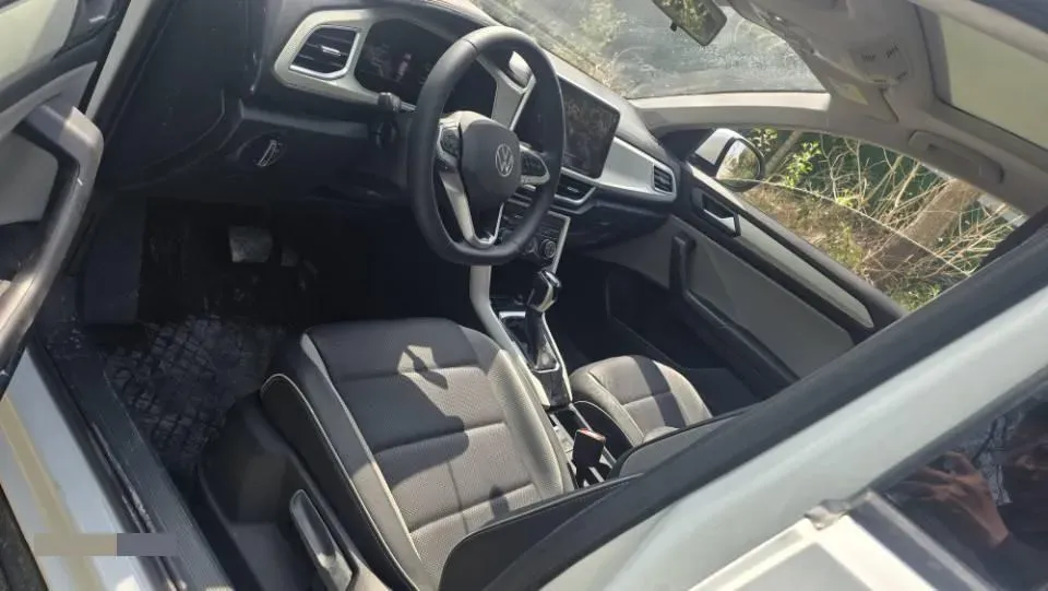 2025 Volkswagen T-Roc 1.4T 150HP L4 7DCT,autocango,china used car exporter,china ev exporter,chinese used car exporter,chinese used ev exporter