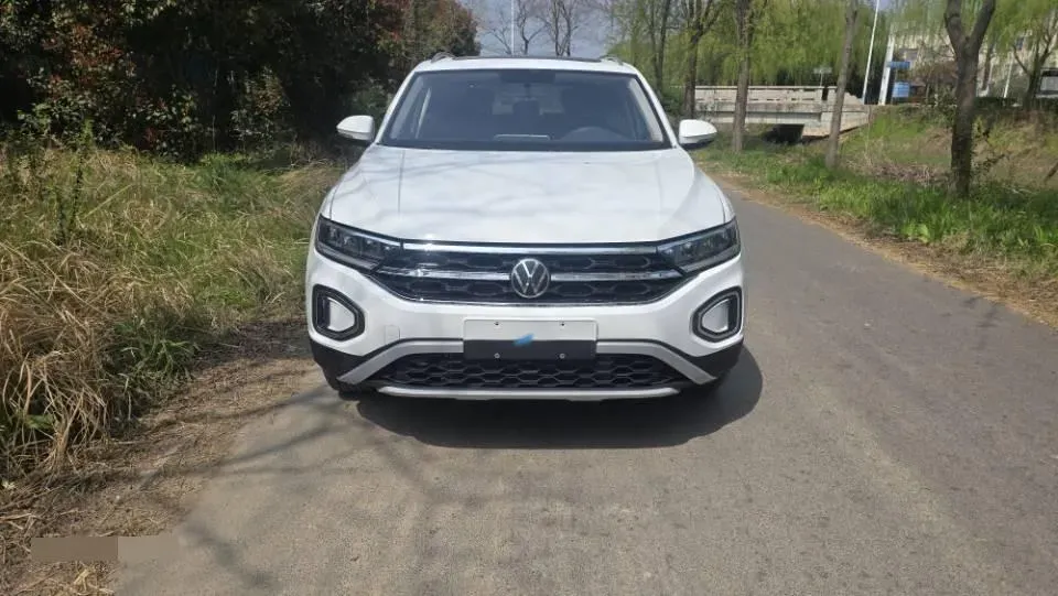 2025 Volkswagen T-Roc 1.4T 150HP L4 7DCT,autocango,china used car exporter,china ev exporter,chinese used car exporter,chinese used ev exporter