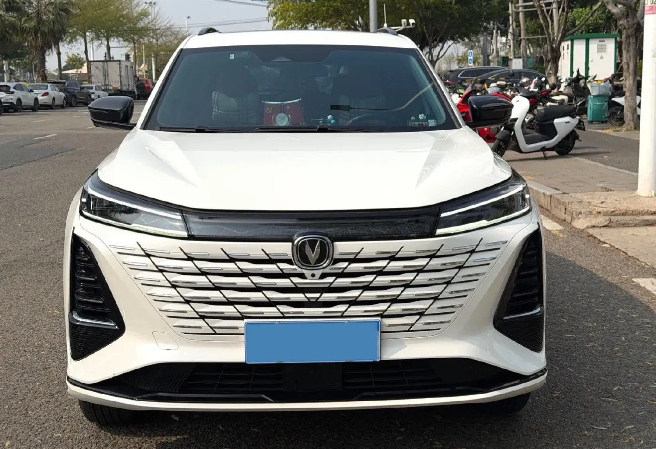 2024 ChangAn CS75 1.5T 188HP L4 7DCT,autocango,china used car exporter,china ev exporter,chinese used car exporter,chinese used ev exporter